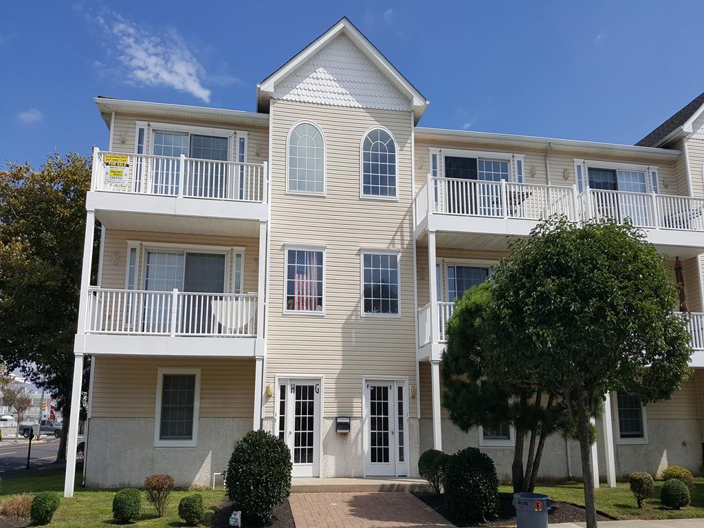 301 EAST LEAMING AVENUE UNIT F WILDWOOD SUMMER VACATION RENTALS at